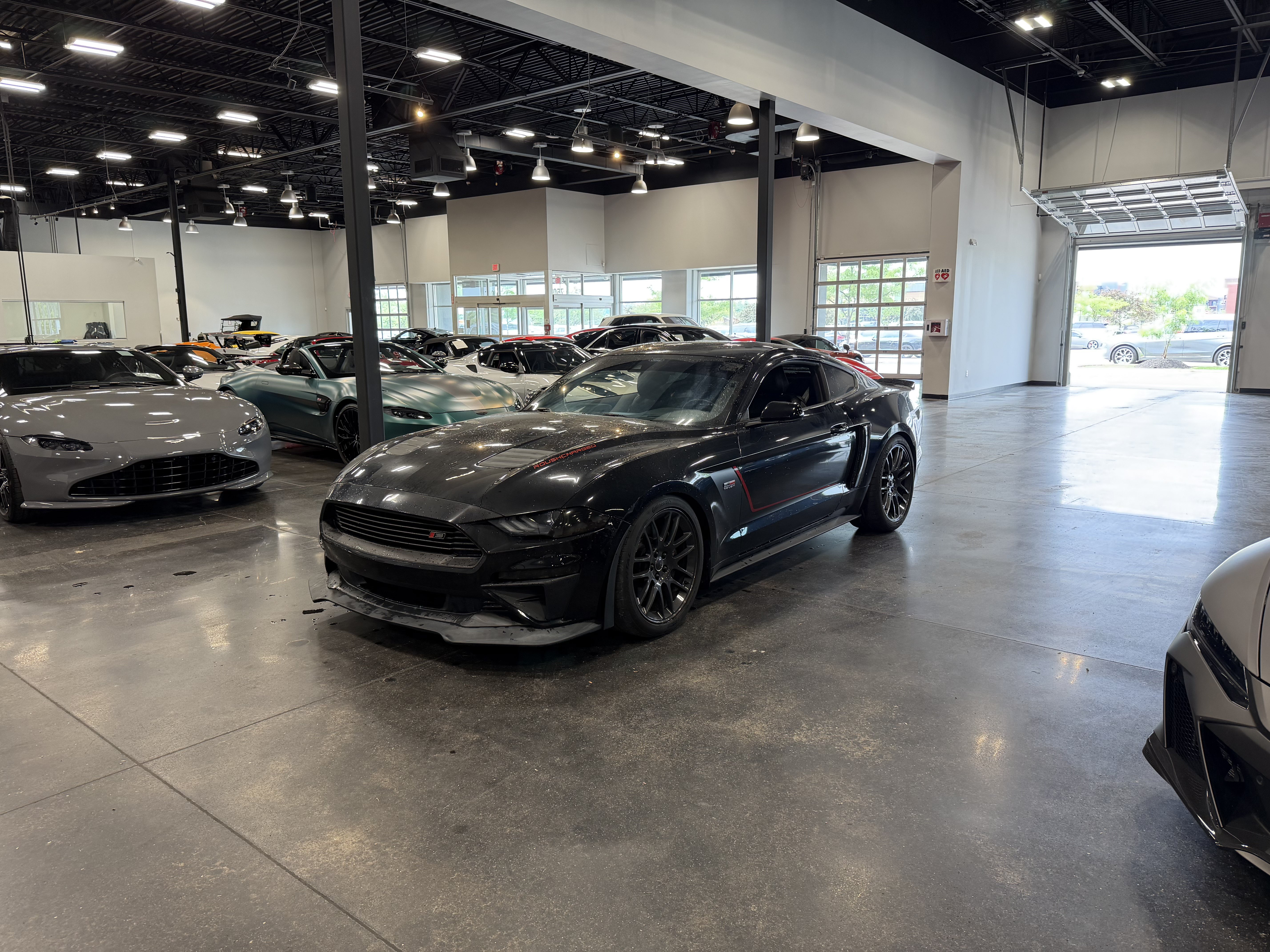 Used 2019 Ford Mustang GT Premium w/ GT Performance Package RWD image 4