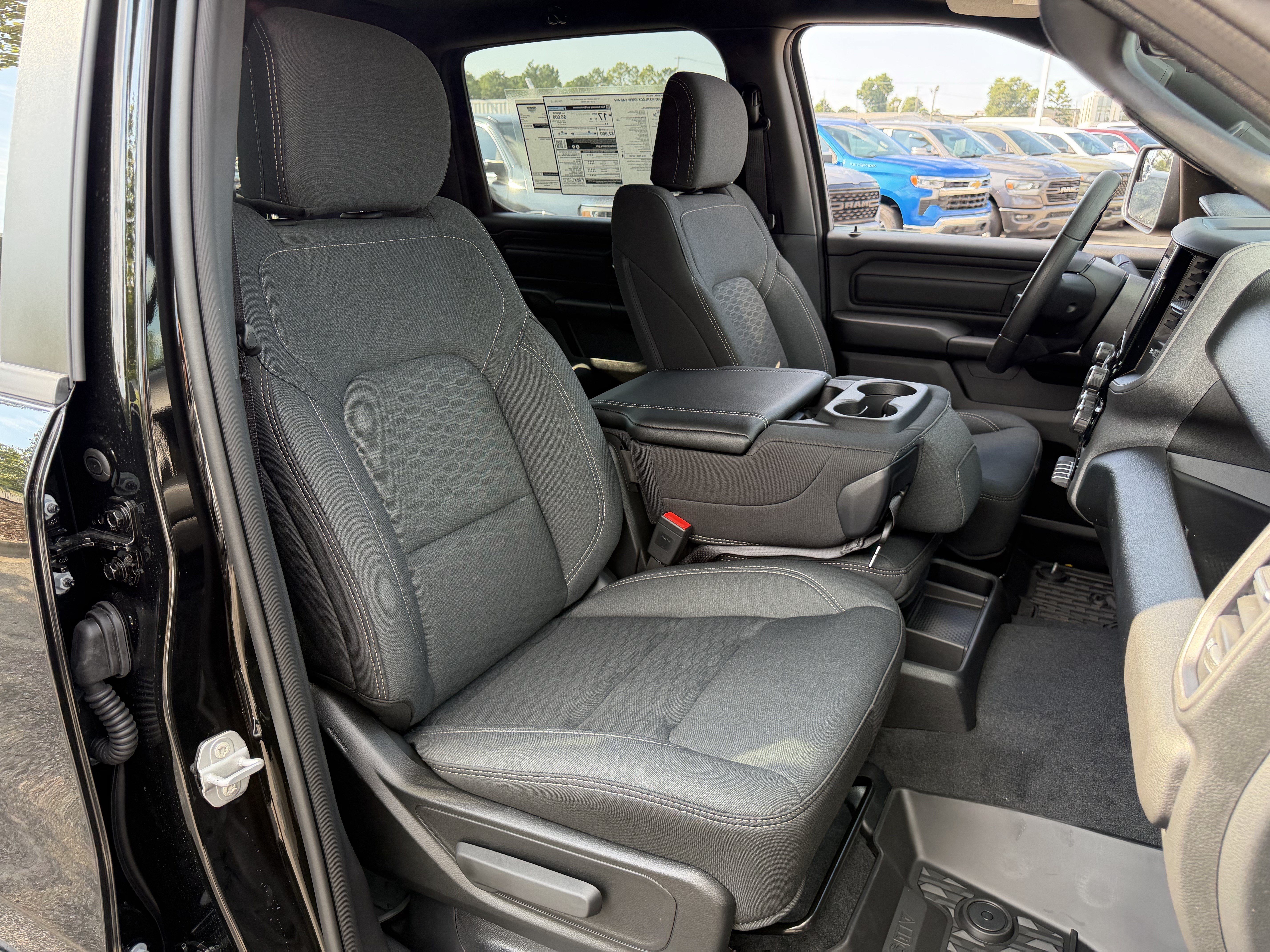 New 2026 RAM 1500 Warlock AWD/4WD image 32