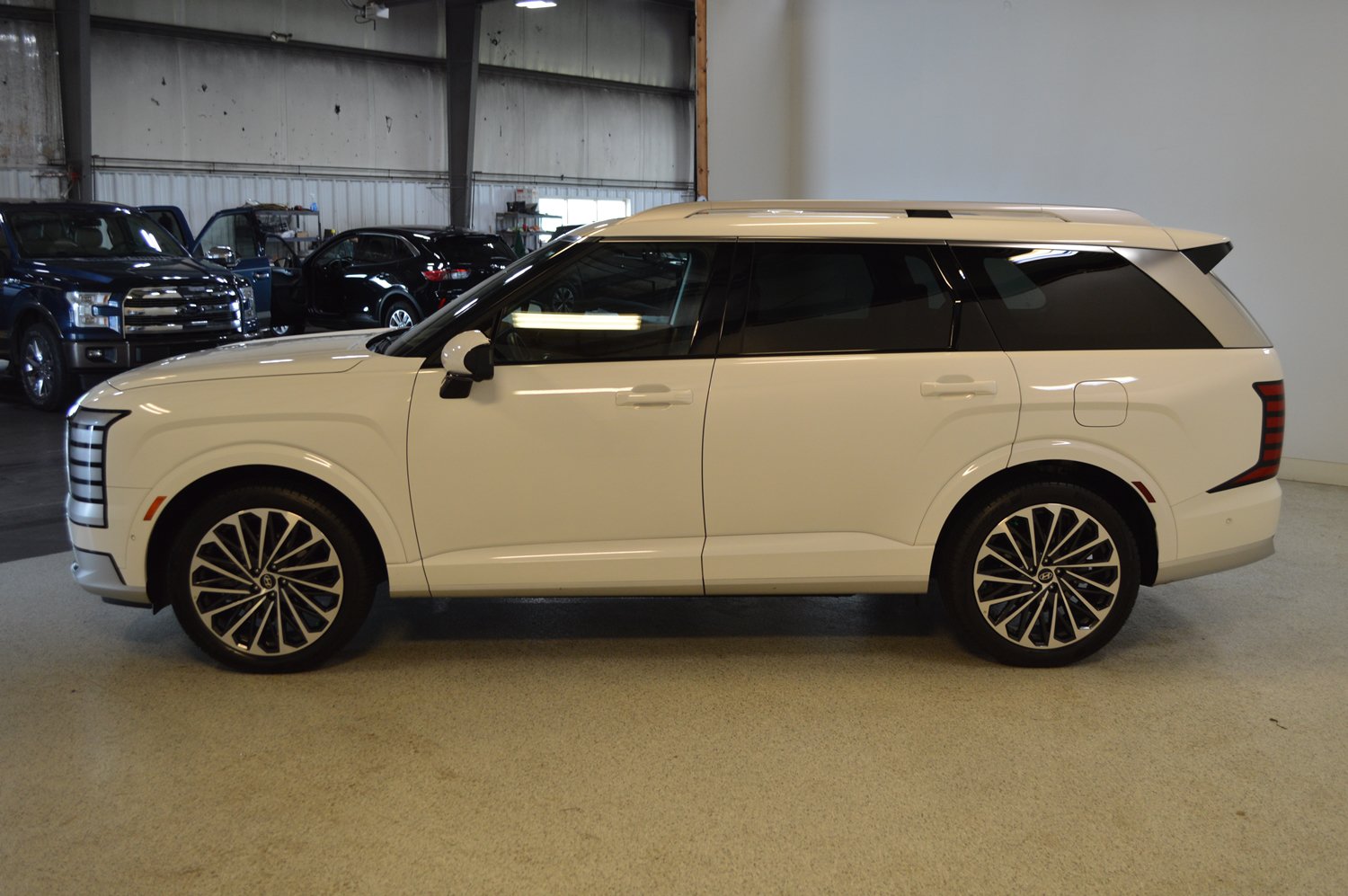 Used 2026 Hyundai Palisade Calligraphy AWD/4WD image 6