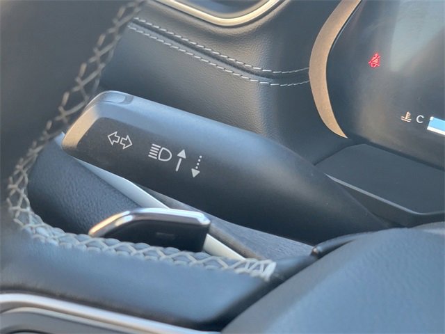 Used 2022 Jeep Grand Cherokee L Limited w/ Black Appearance Package image 36