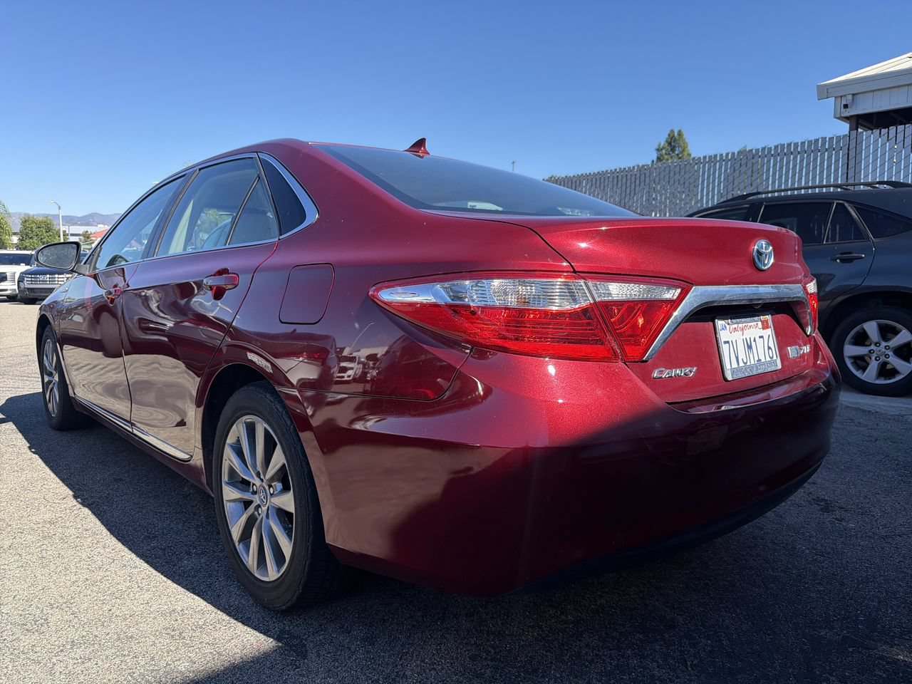 Used 2017 Toyota Camry XLE FWD image 4
