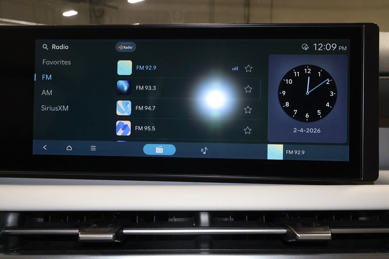 Used 2025 Hyundai Tucson SEL image 12