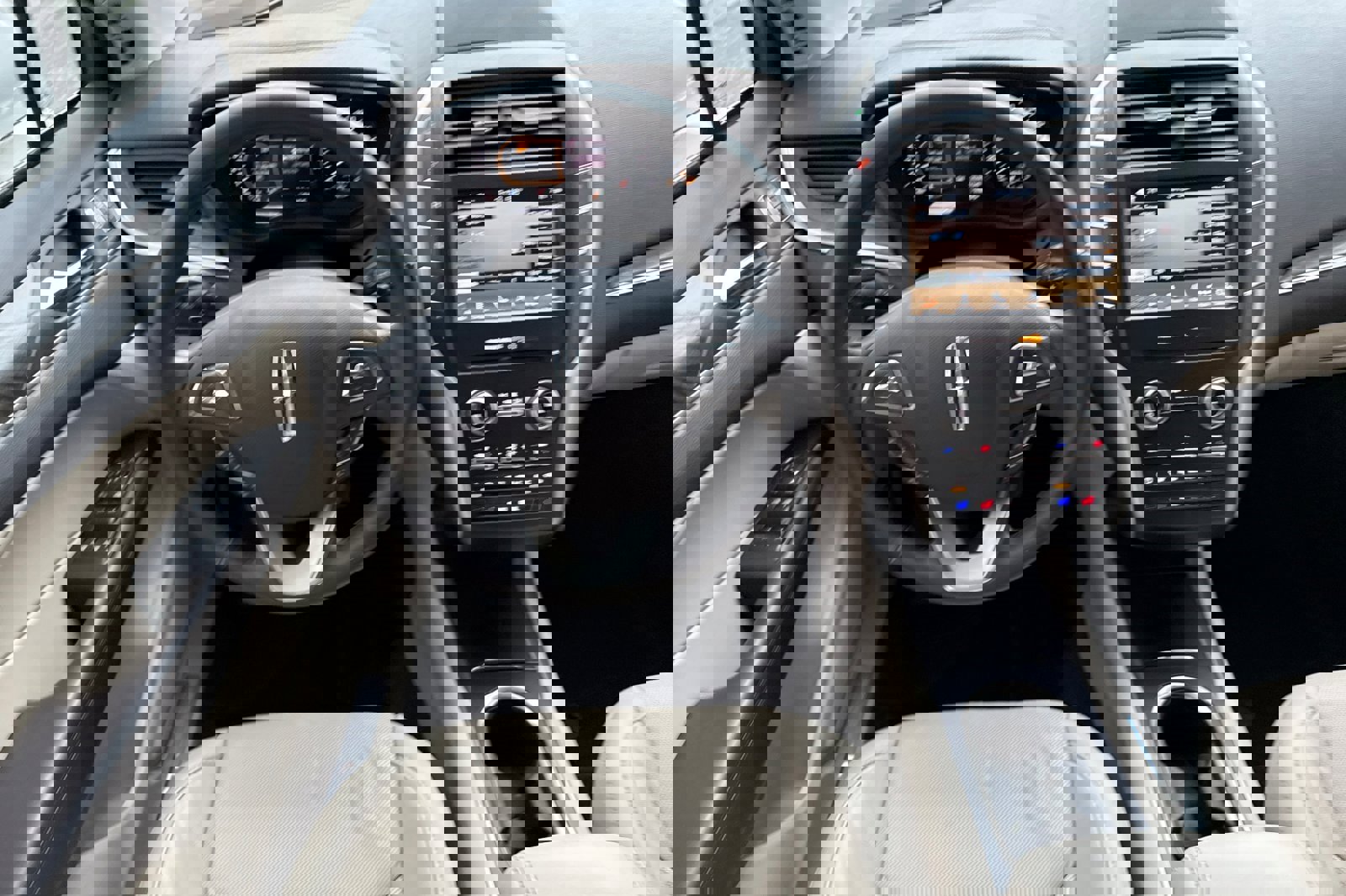 Used 2018 Lincoln MKC Reserve image 15