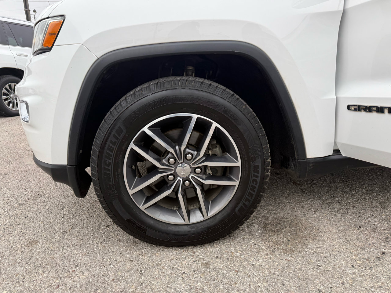 Used 2017 Jeep Grand Cherokee Limited w/ Trailer Tow Group IV image 32