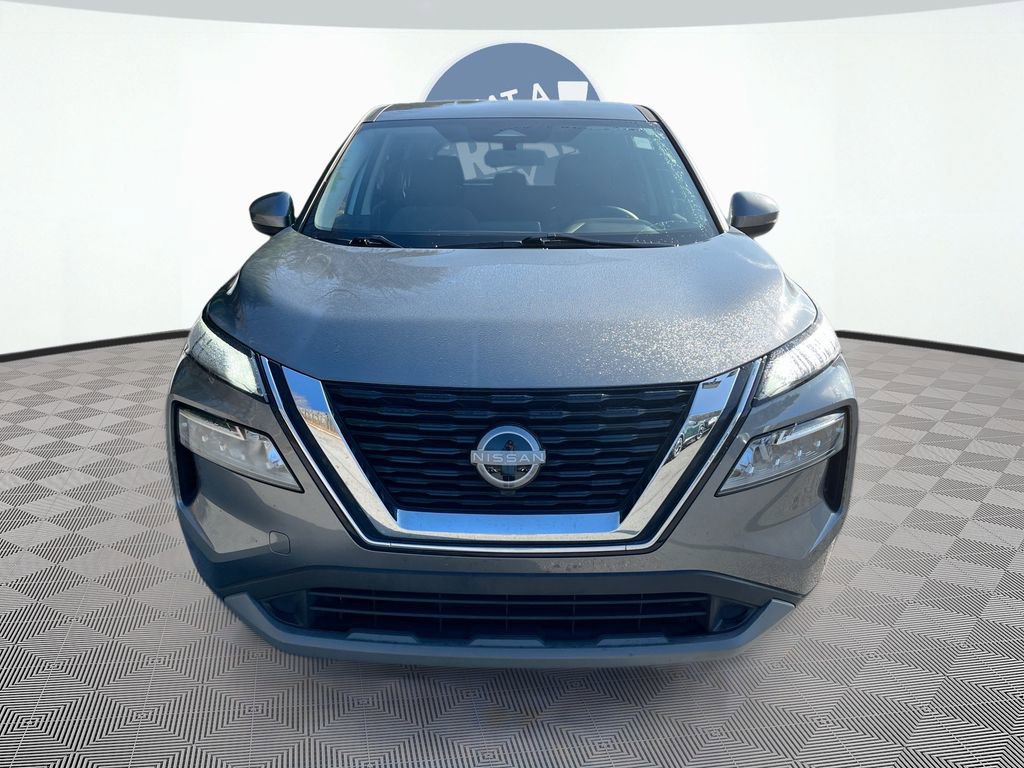 Used 2023 Nissan Rogue SV FWD image 2
