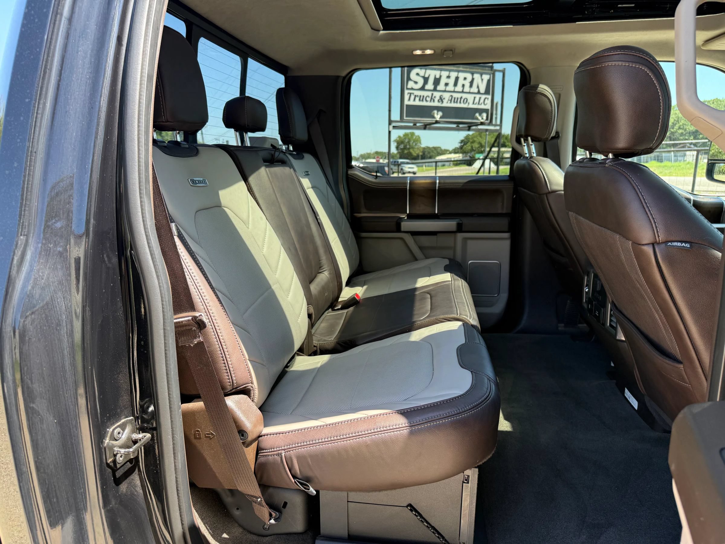 Used 2019 Ford F250 Limited w/ FX4 Off-Road Package AWD/4WD image 16
