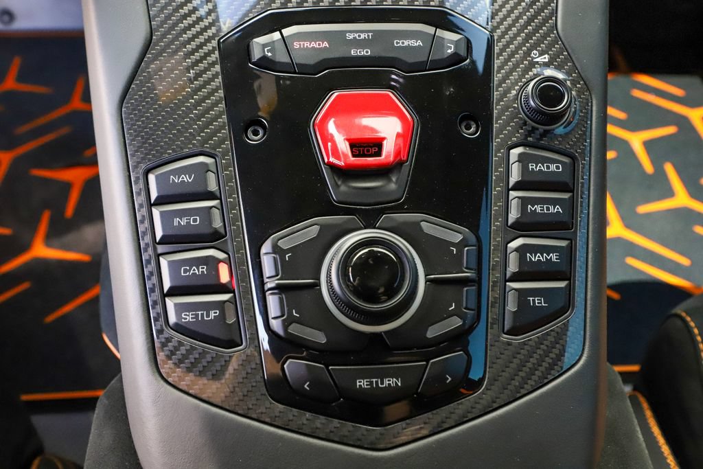 Used 2019 Lamborghini Aventador SVJ AWD/4WD image 48