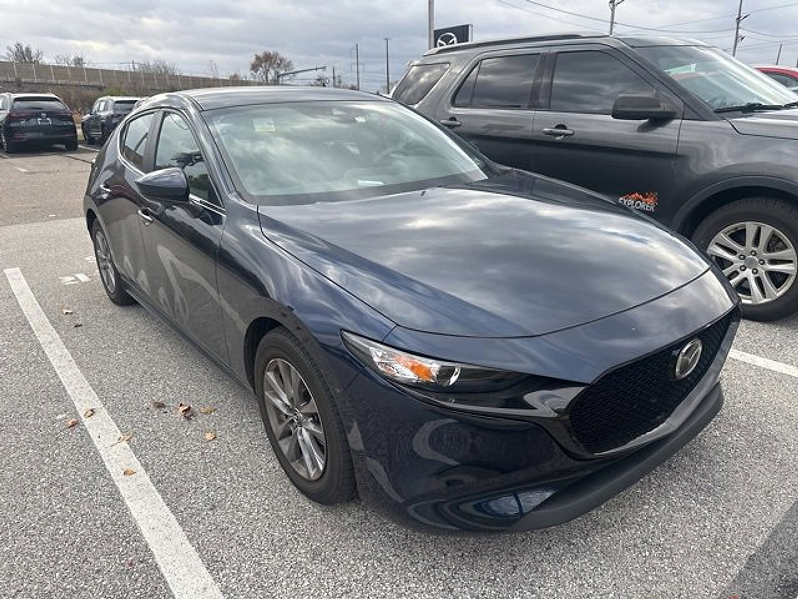 Used 2022 MAZDA MAZDA3 s image 2