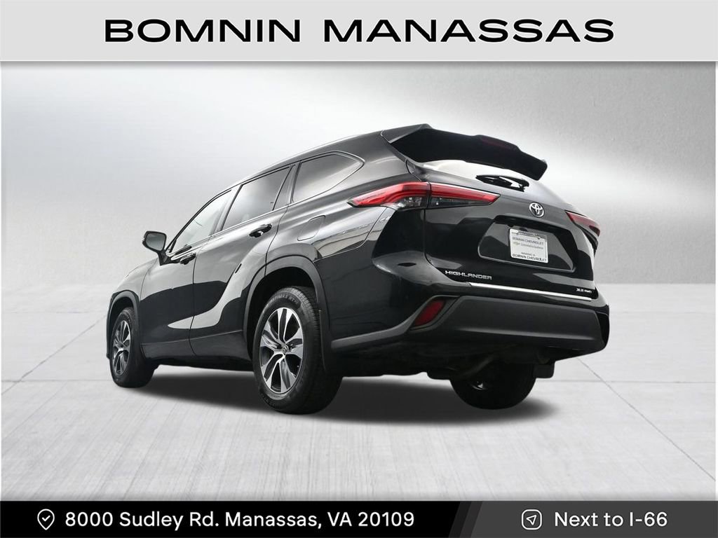 Used 2021 Toyota Highlander XLE image 33