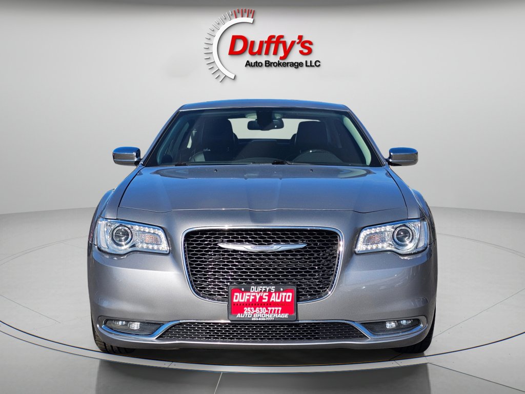 Used 2016 Chrysler 300 C image 12