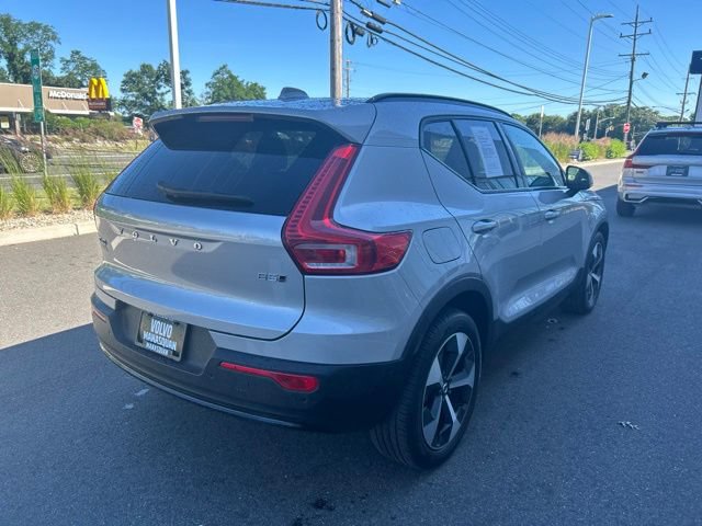 Certified 2025 Volvo XC40 B5 Plus AWD/4WD image 5