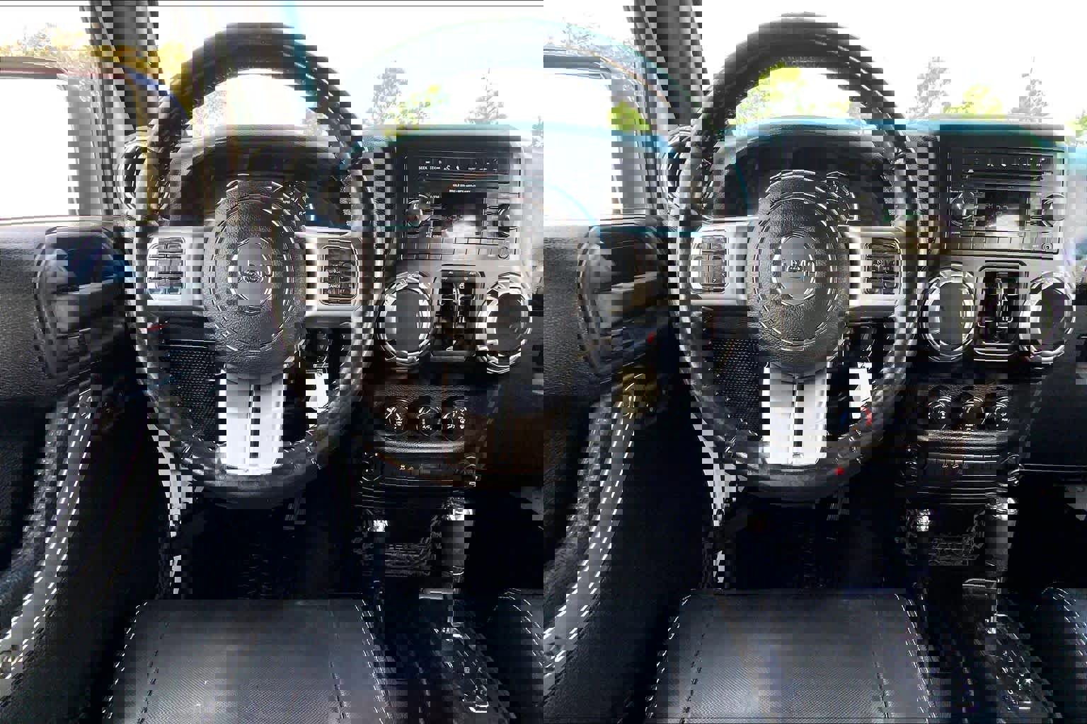 Used 2012 Jeep Wrangler Freedom Edition image 6