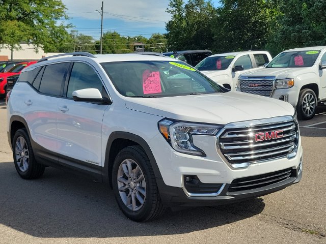 Certified 2024 GMC Terrain SLT AWD/4WD image 2