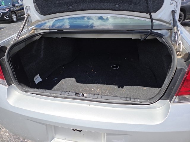 Used 2015 Chevrolet Impala LT w/ LT Sunroof Package FWD image 10
