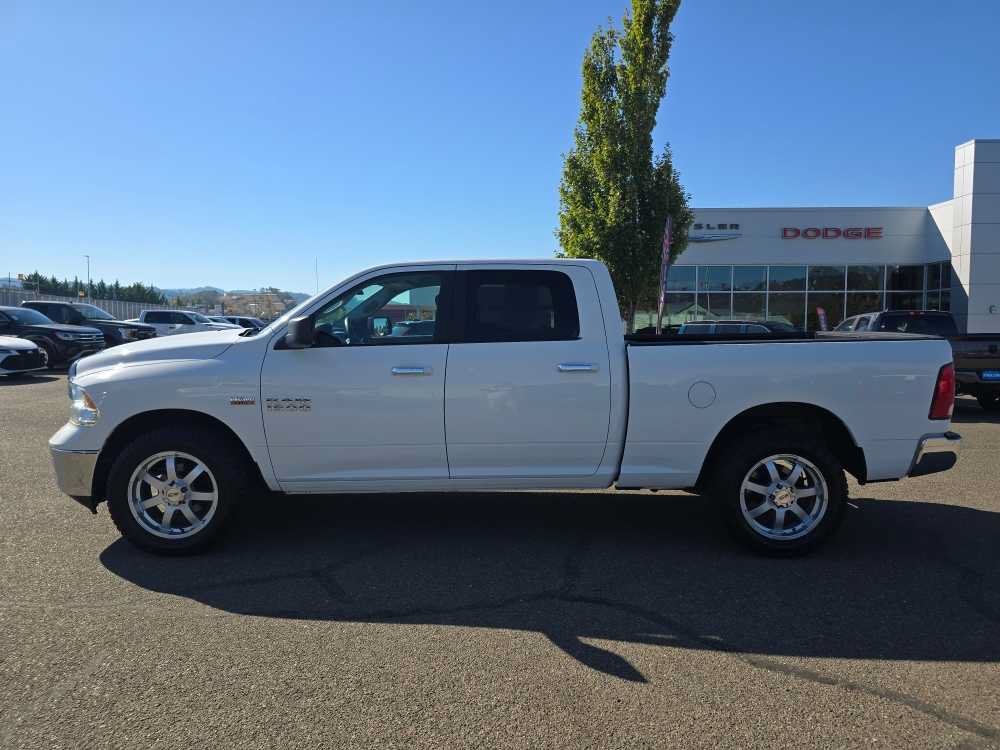 Used 2017 RAM 1500 Classic SLT AWD/4WD image 2