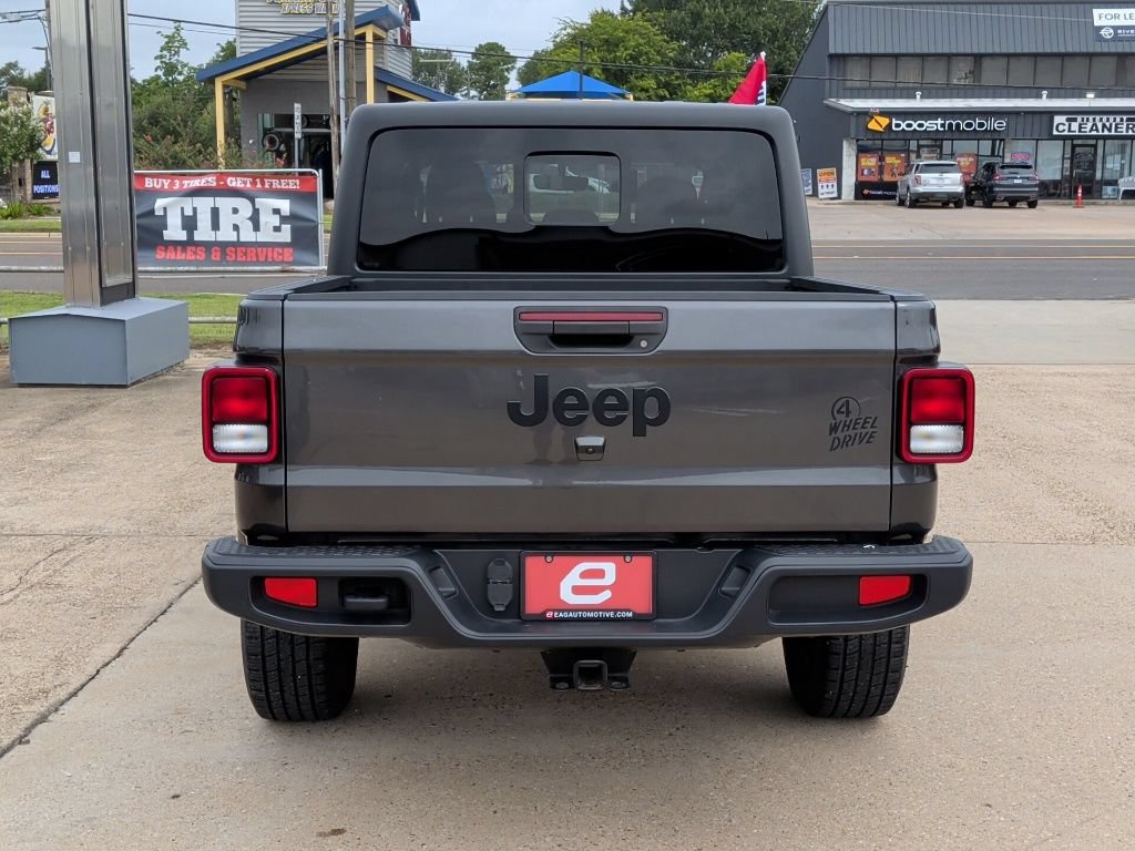 Used 2023 Jeep Gladiator Sport AWD/4WD image 7