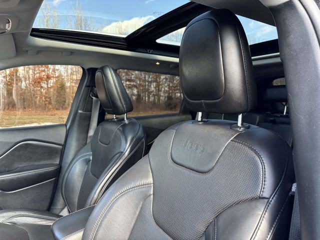 Used 2021 Jeep Cherokee Limited w/ Mopar Interior Package AWD/4WD image 5