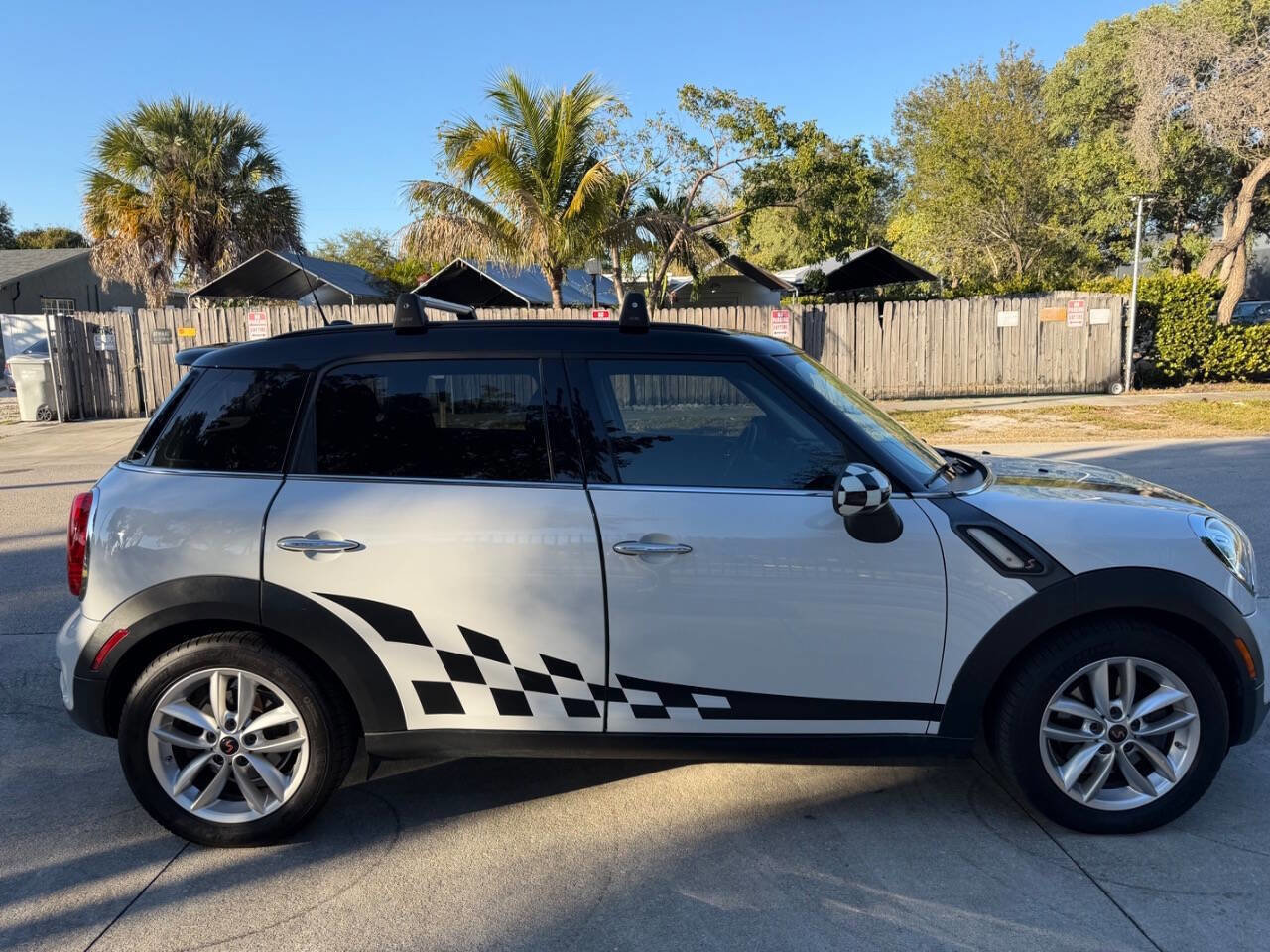 Used 2014 MINI Cooper Countryman S image 9