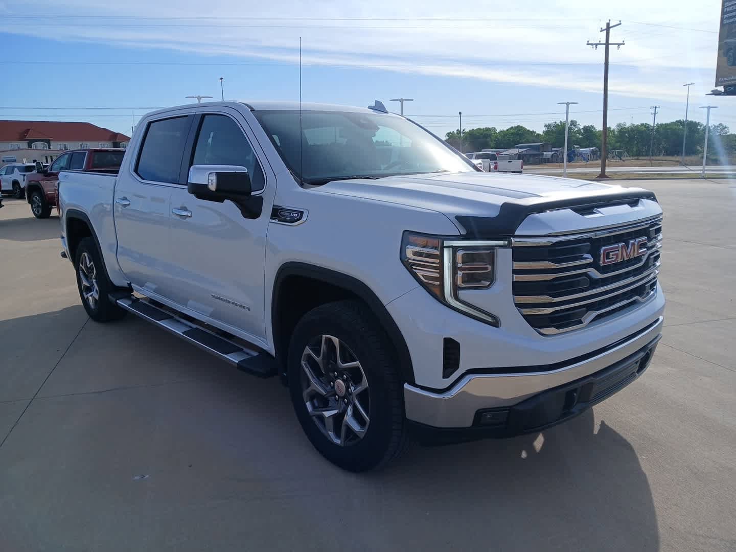 New 2026 GMC Sierra 1500 SLT w/ SLT Premium Package AWD/4WD image 12