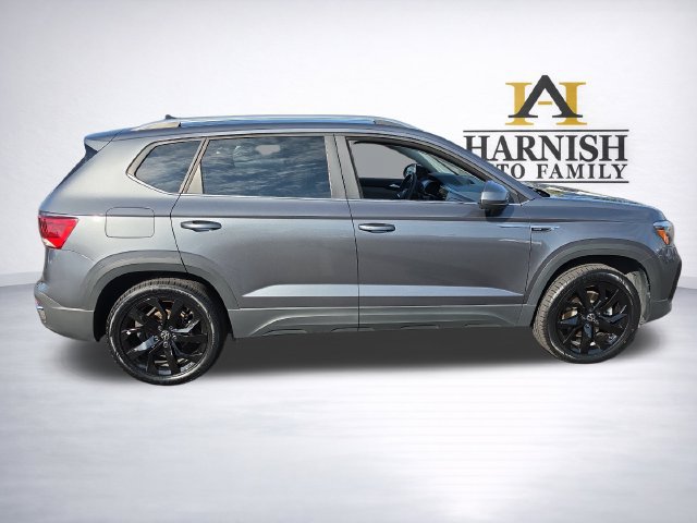 Certified 2023 Volkswagen Taos SE w/ Panoramic Sunroof Package AWD/4WD image 7