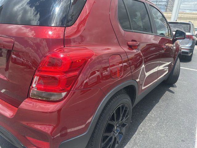 Certified 2021 Chevrolet Trax LT FWD image 2