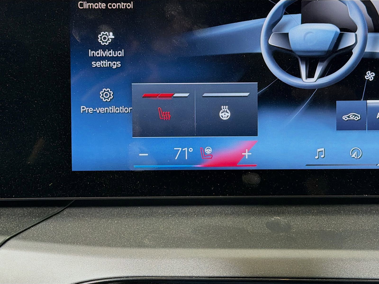 Used 2025 BMW 230i xDrive Coupe w/ M Sport Package image 23