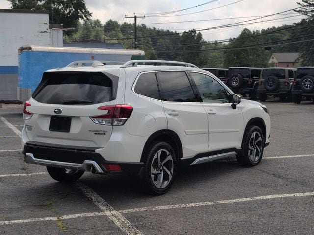 Used 2023 Subaru Forester Touring AWD/4WD image 5