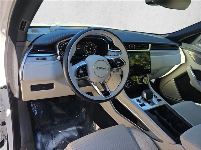 Used 2026 Jaguar F-PACE R-Dynamic S AWD/4WD image 16