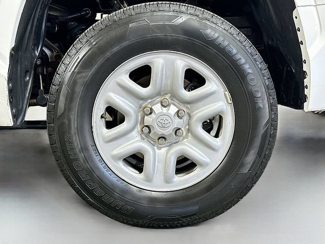 Used 2023 Toyota Tundra SR AWD/4WD image 30