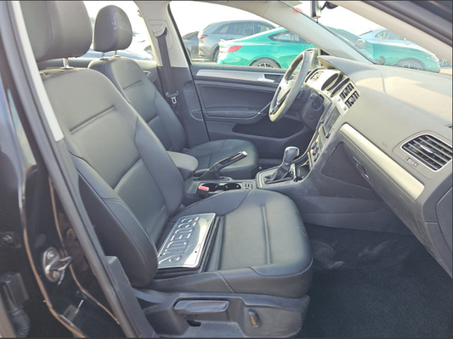 Used 2016 Volkswagen Golf Limited Edition FWD image 13