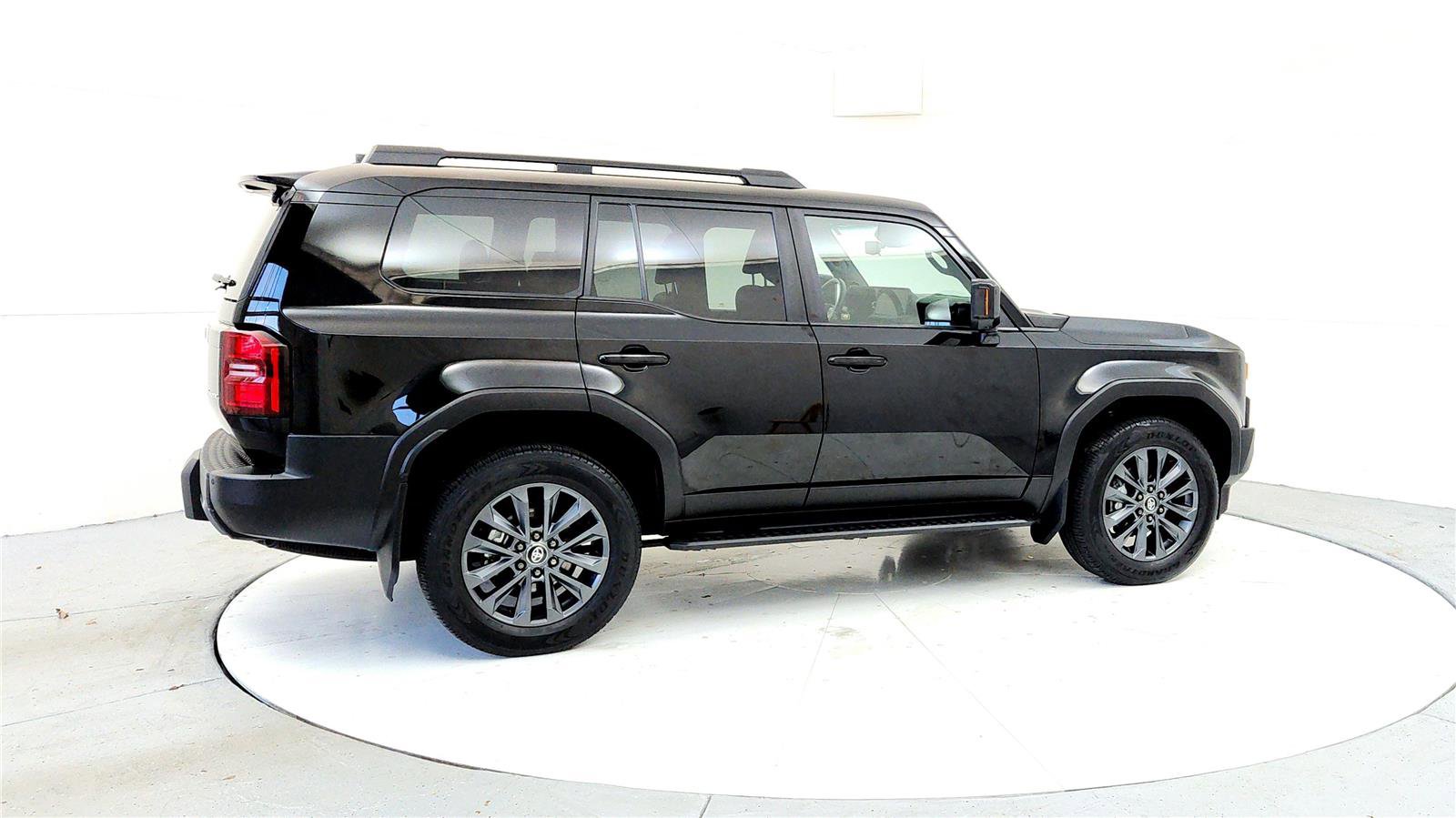Used 2024 Toyota Land Cruiser image 6