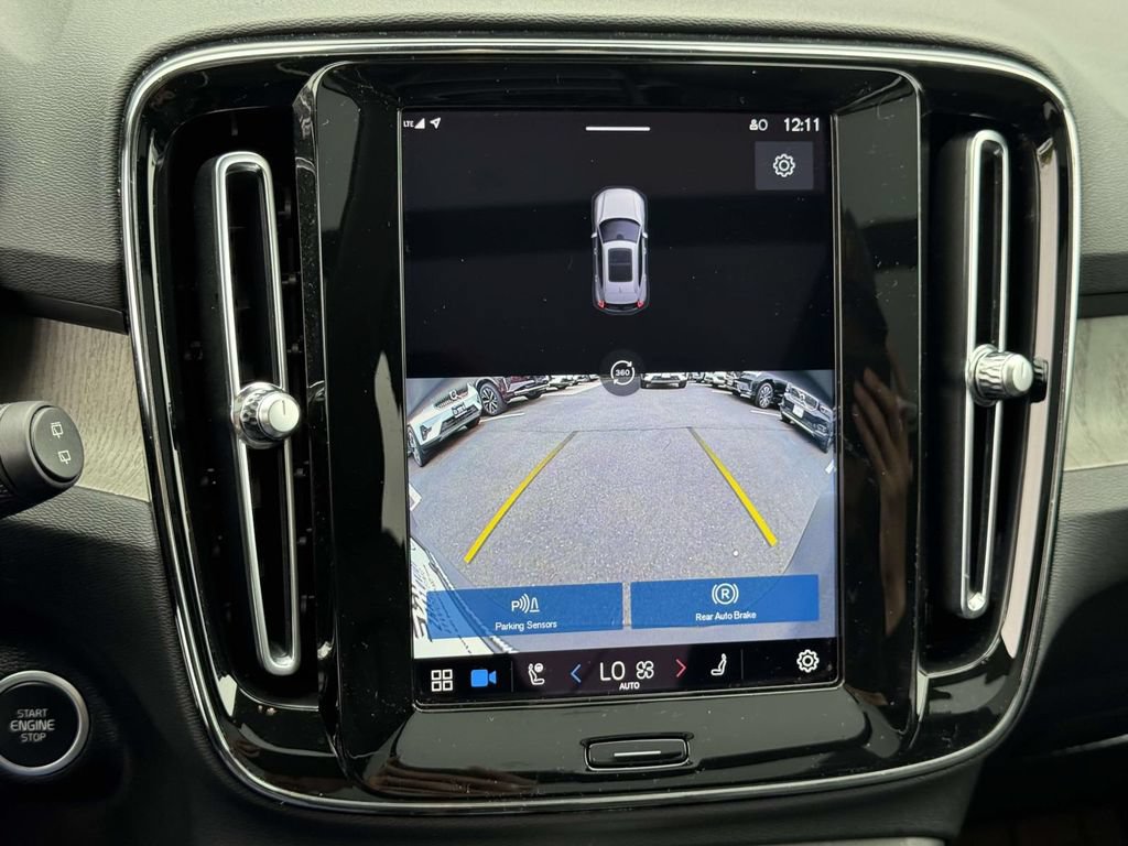 Certified 2023 Volvo XC40 B5 Ultimate w/ Protection Package Premier AWD/4WD image 29
