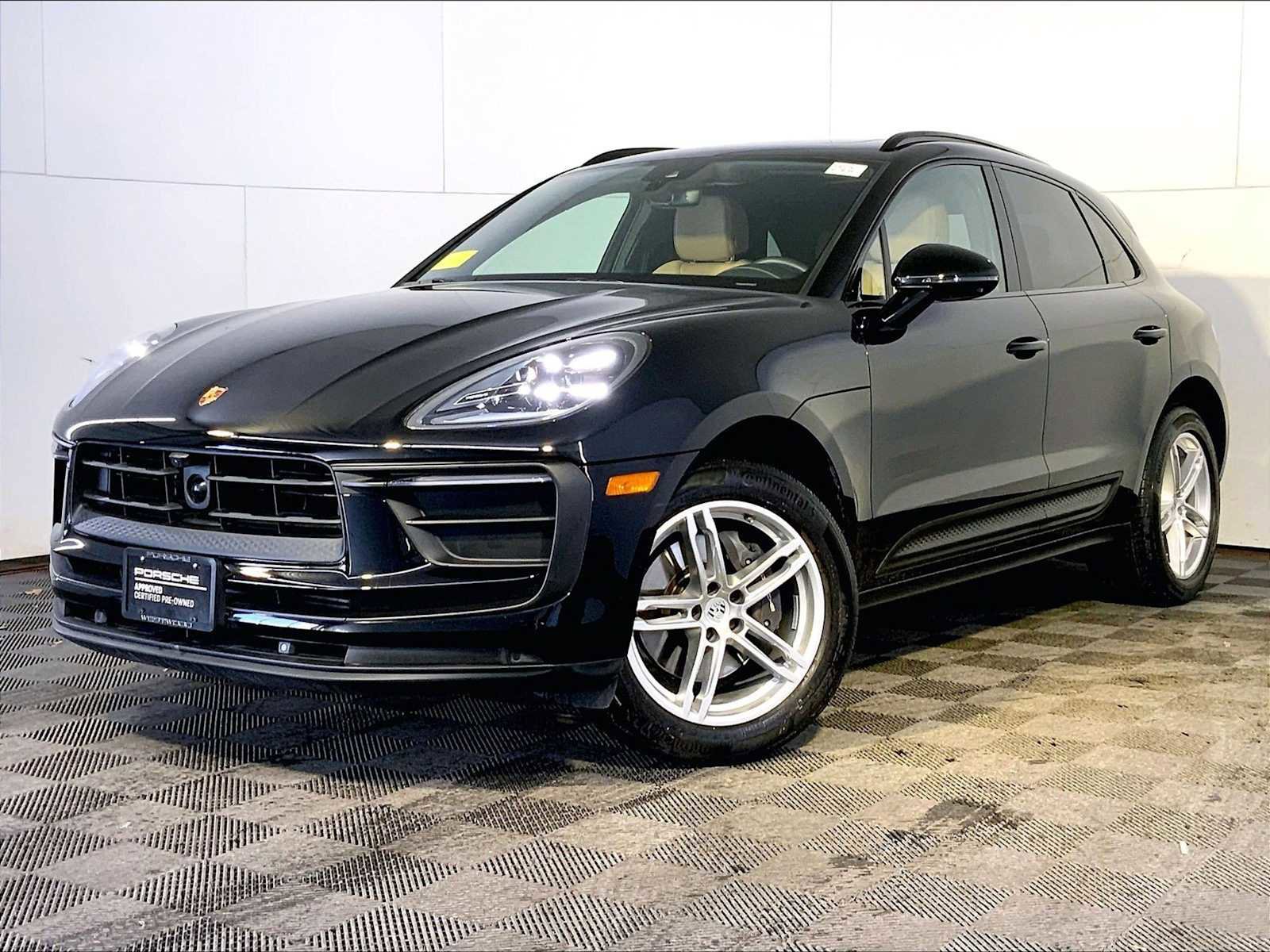 Certified 2023 Porsche Macan image 1