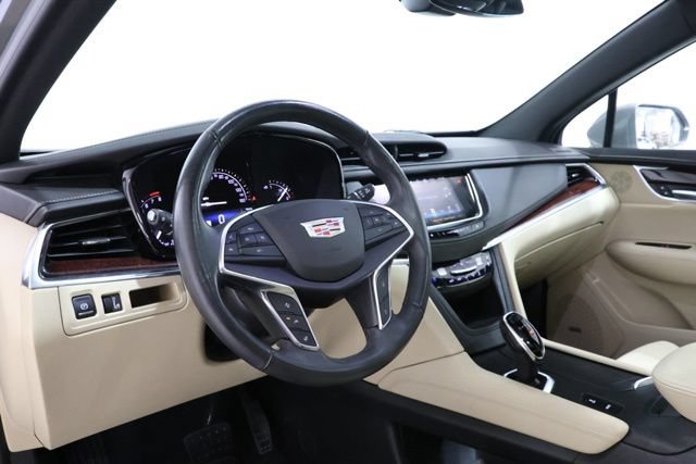 Used 2017 Cadillac XT5 Premium Luxury FWD image 15