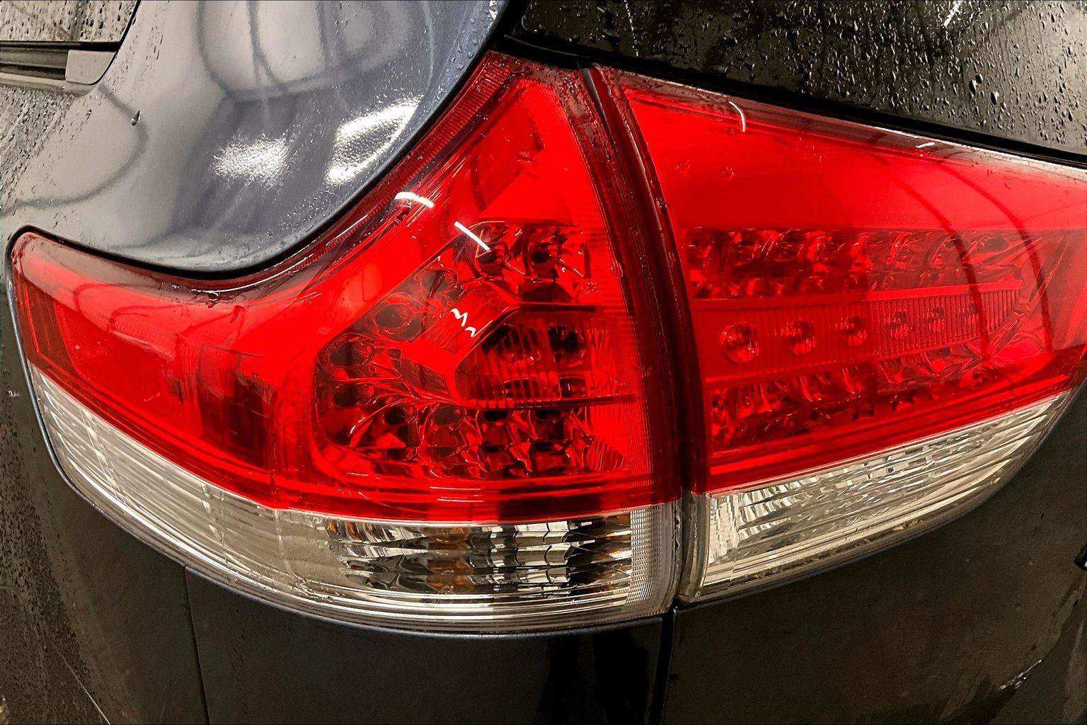 Used 2014 Toyota Sienna XLE image 30