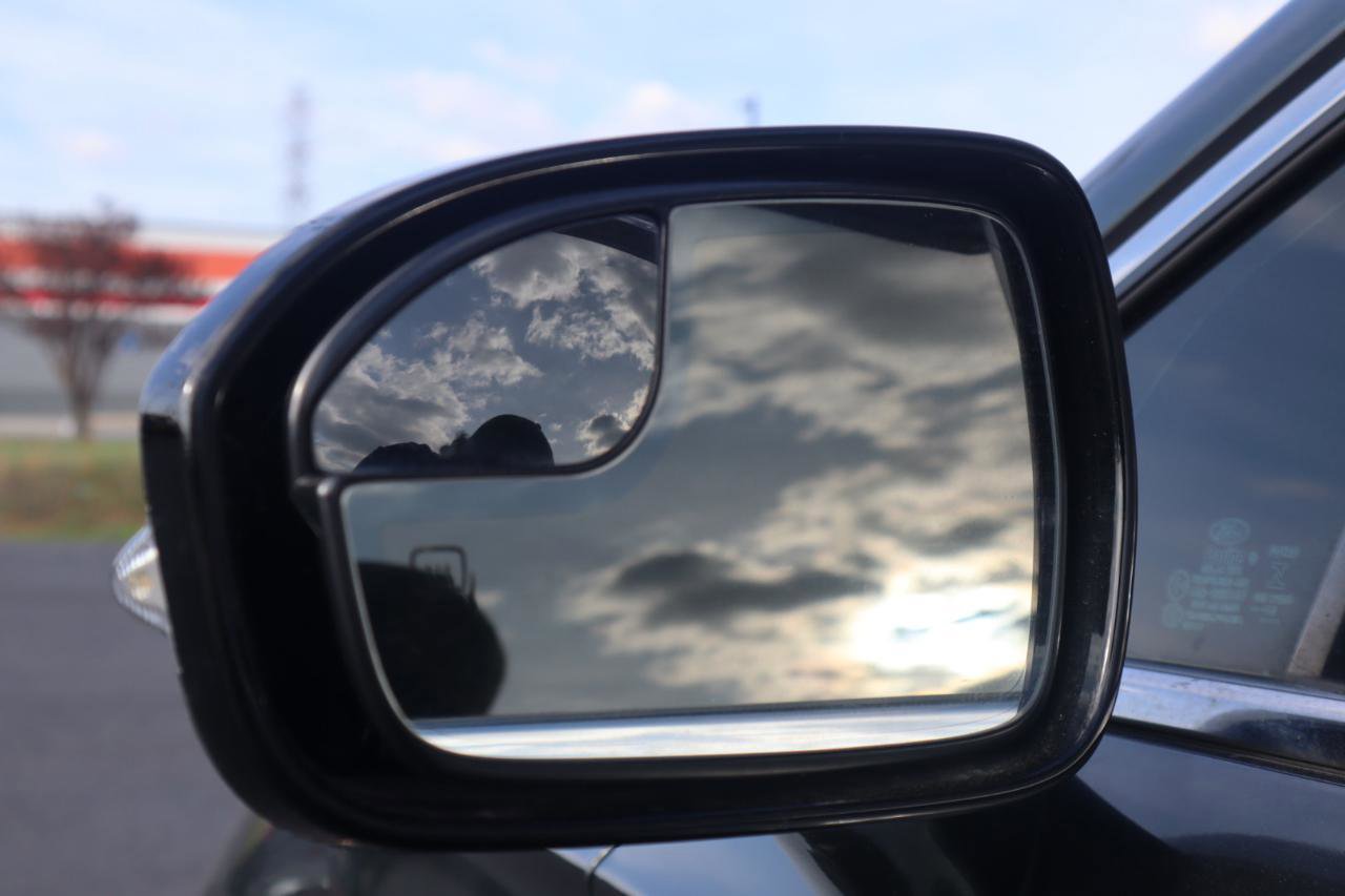 Used 2016 Ford Fusion SE w/ Equipment Group 202A image 23