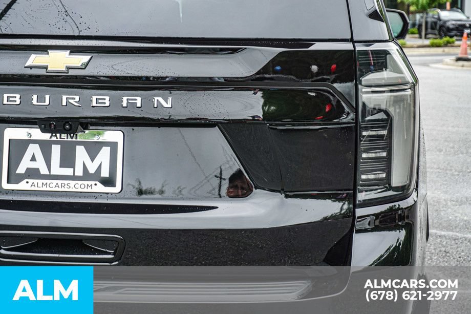 Used 2026 Chevrolet Suburban High Country w/ Sun And Tow Package AWD/4WD image 12