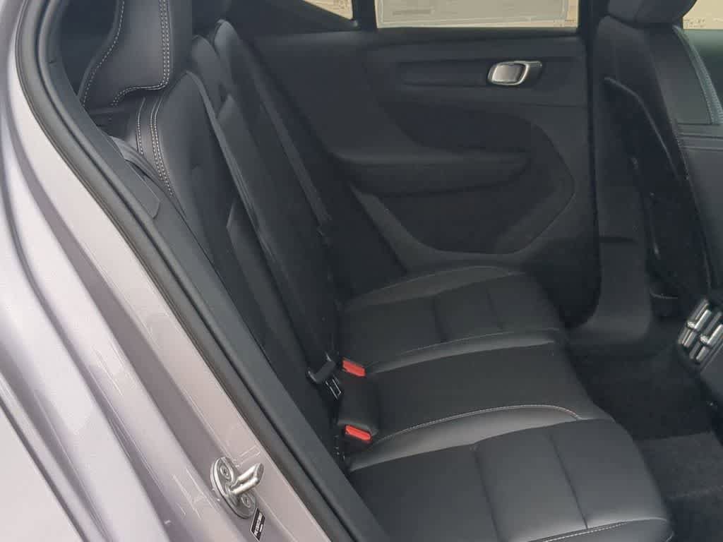 New 2026 Volvo XC40 B5 Plus w/ Climate Package AWD/4WD image 19