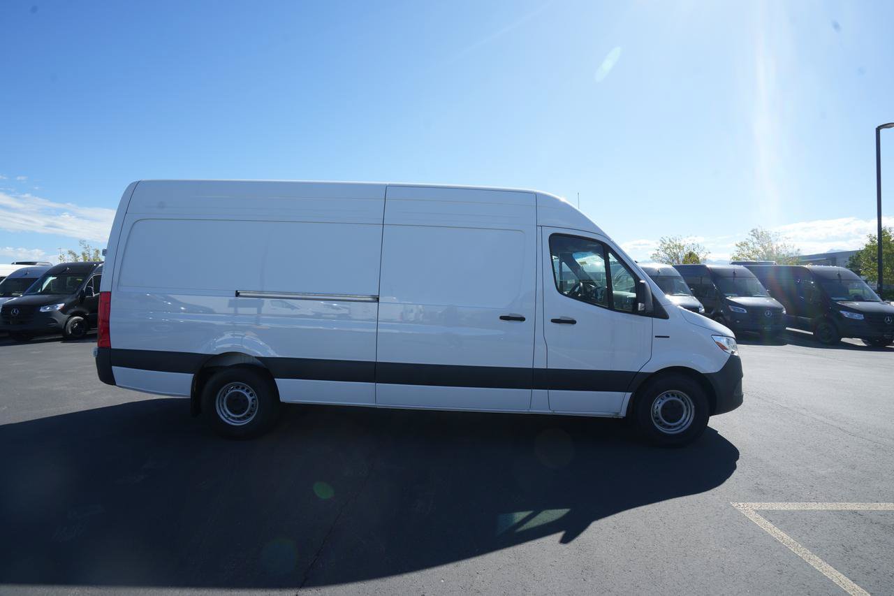 New 2025 Mercedes-Benz eSprinter 170 Cargo image 5