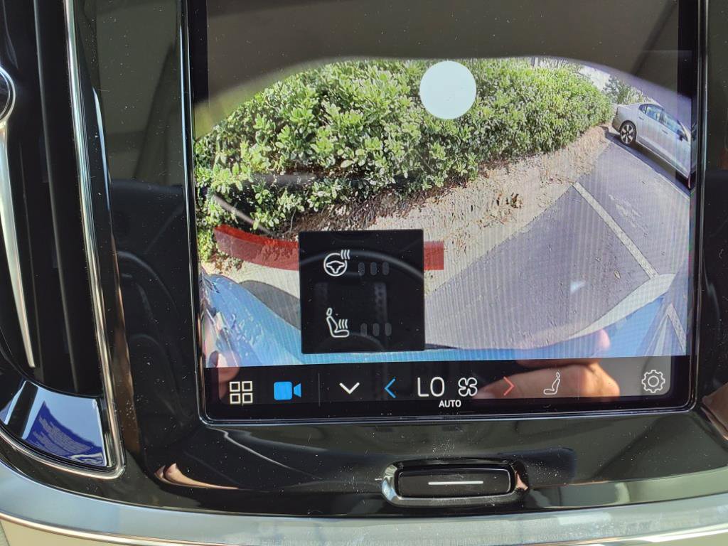 New 2024 Volvo S60 B5 Plus w/ Climate Package image 15