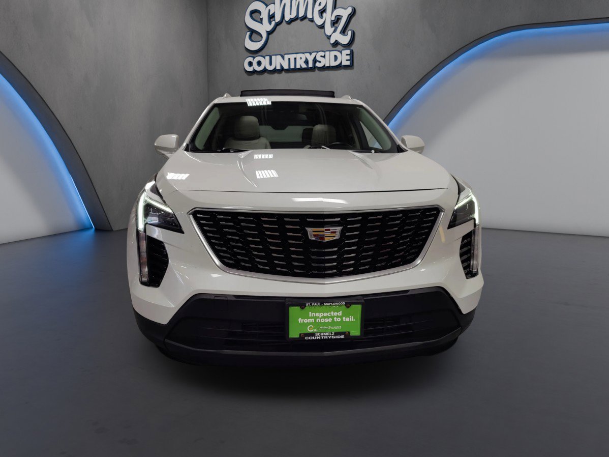 Used 2021 Cadillac XT4 Luxury w/ Cold Weather Package AWD/4WD image 3