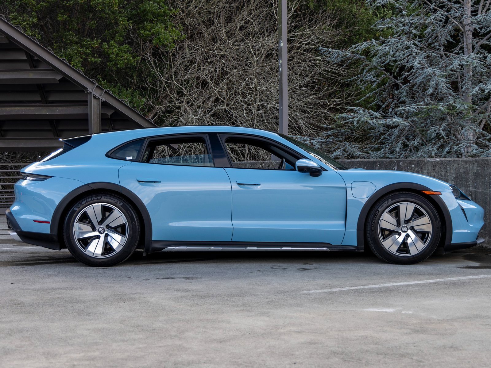 Certified 2024 Porsche Taycan 4 Cross Turismo image 12