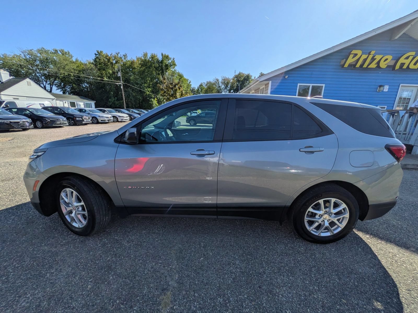 Used 2024 Chevrolet Equinox LS FWD image 3