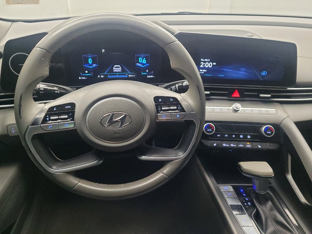 Used 2023 Hyundai Elantra SEL w/ Convenience Package image 22