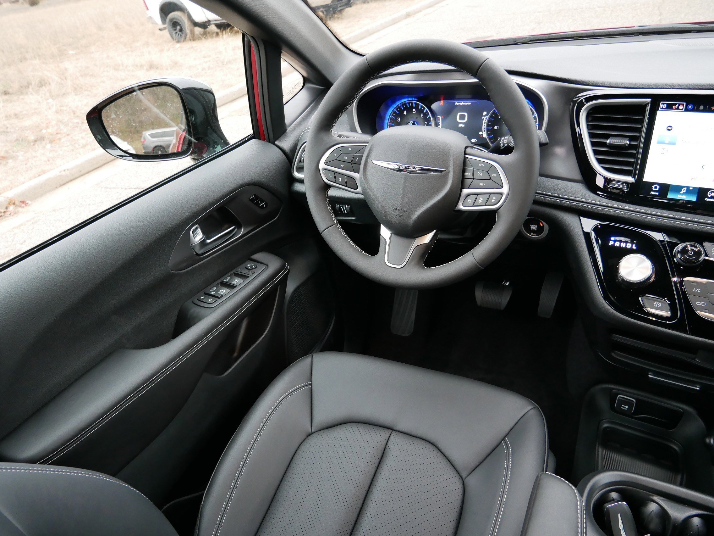 New 2026 Chrysler Pacifica Select image 9