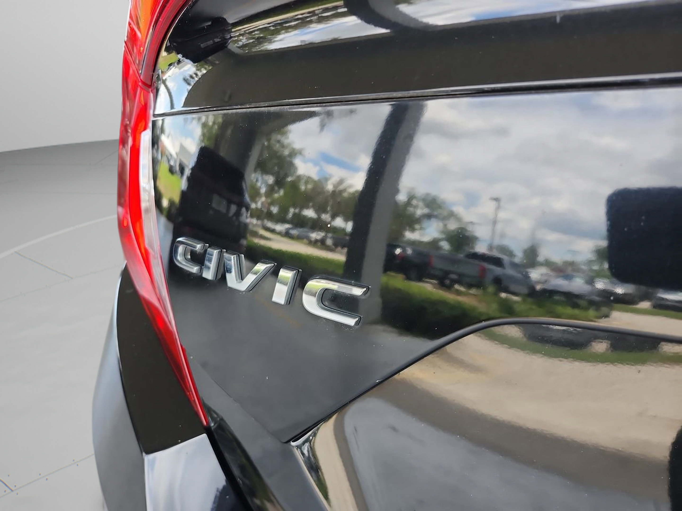 Used 2018 Honda Civic EX-T image 22
