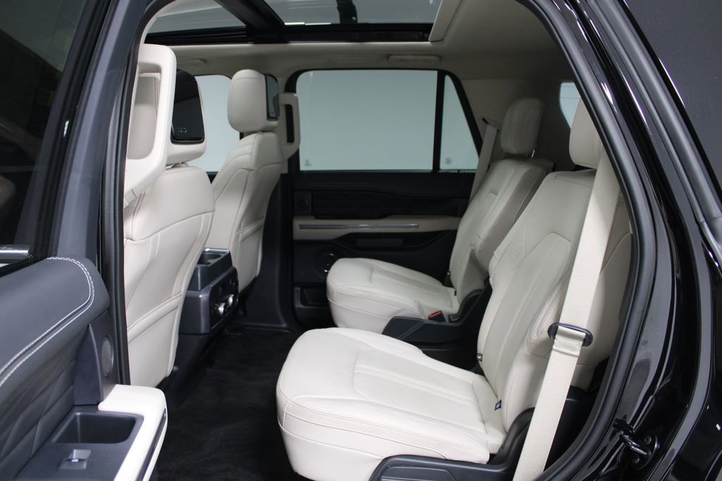 Used 2023 Ford Expedition Platinum AWD/4WD image 26