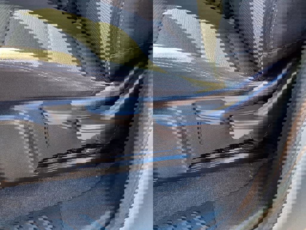 Used 2023 Chevrolet Colorado LT w/ LT Convenience Package image 16