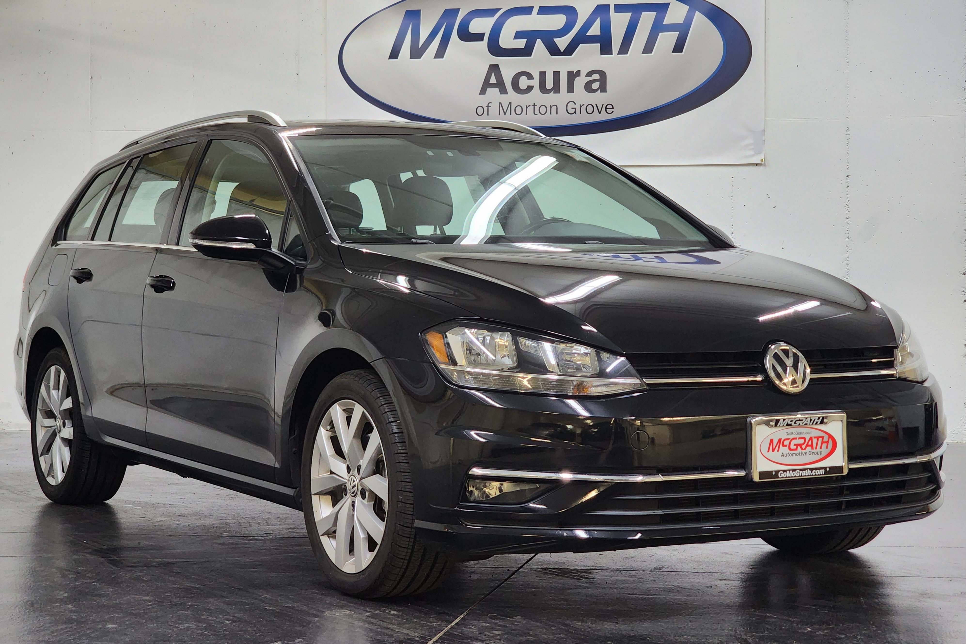 Used 2018 Volkswagen Golf SEL FWD image 3