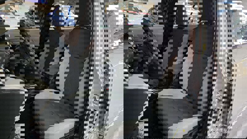 Used 2023 Toyota Corolla LE image 10